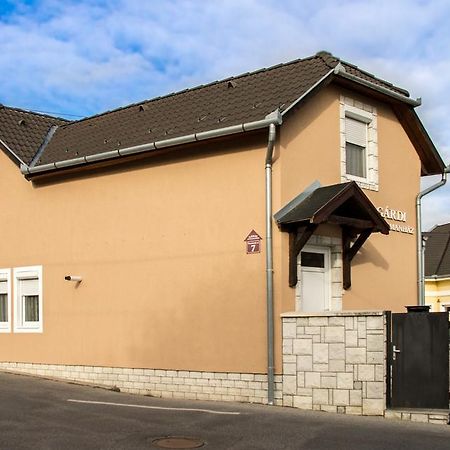 Gardi Apartman Сексард Экстерьер фото