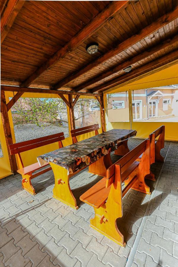 Gardi Apartman Сексард Экстерьер фото