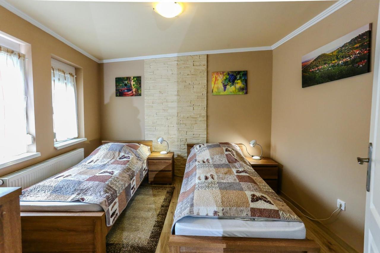 Gardi Apartman Сексард Экстерьер фото