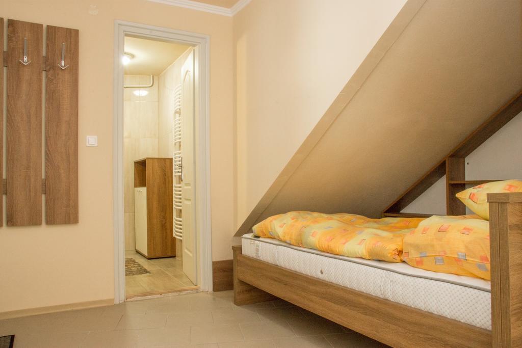 Gardi Apartman Сексард Экстерьер фото