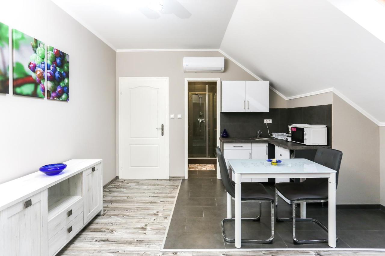 Gardi Apartman Сексард Экстерьер фото
