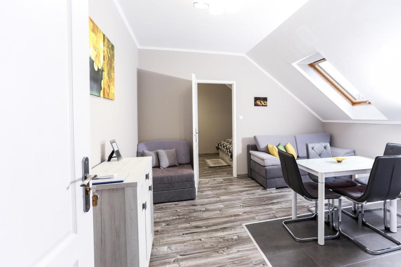 Gardi Apartman Сексард Экстерьер фото